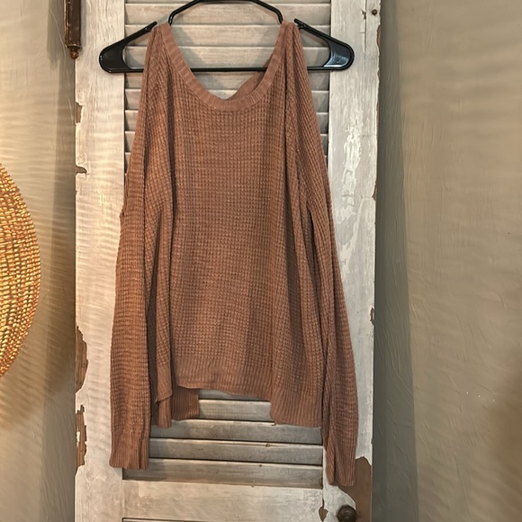 Daytrip mauve cold shoulder with open back - Picture 2 of 4